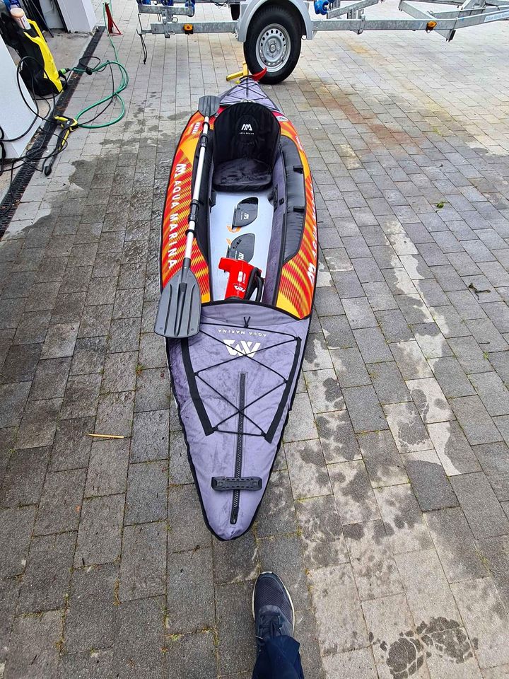 Large 1-person kayak