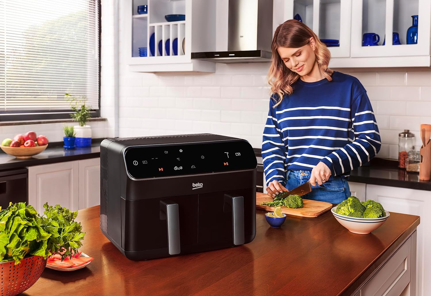 Beko Dual Zone Air fryer ExpertFry FRL5388B | 8.5L Capacity | Smart Finish | Match Cook | Wide LED Screen | 9 Automatic Cooking functions | Dehydrate | Air Fry